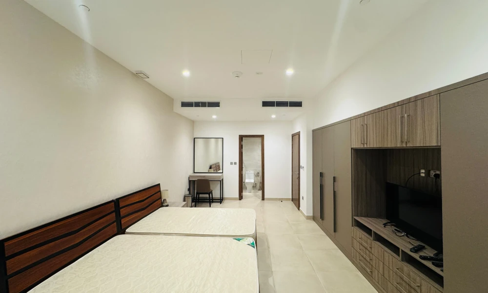 SPACIOUS 2 BR | FULLY FURNISHED | BILLS INCLUDED - Image 4