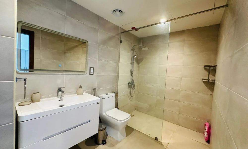 SPACIOUS 2 BR | FULLY FURNISHED | BILLS INCLUDED - Image 10