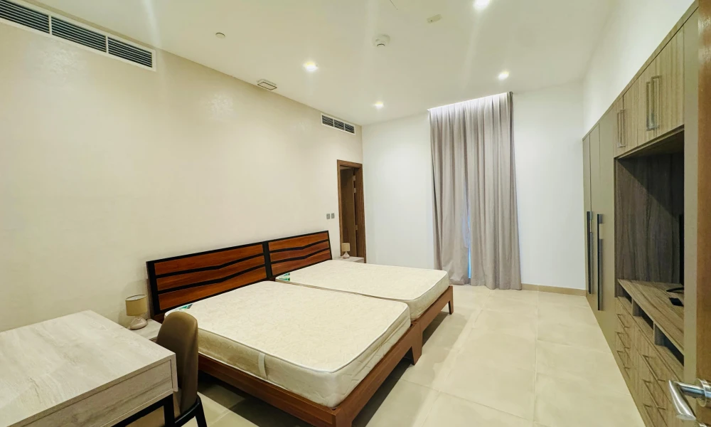 SPACIOUS 2 BR | FULLY FURNISHED | BILLS INCLUDED - Image 5