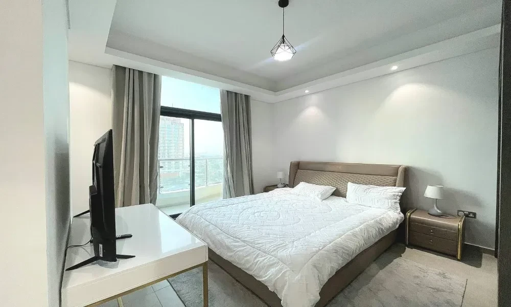 BILLS INCLUDED | 2 BR FF APT | CITY VIEW | BALCONY - Image 5