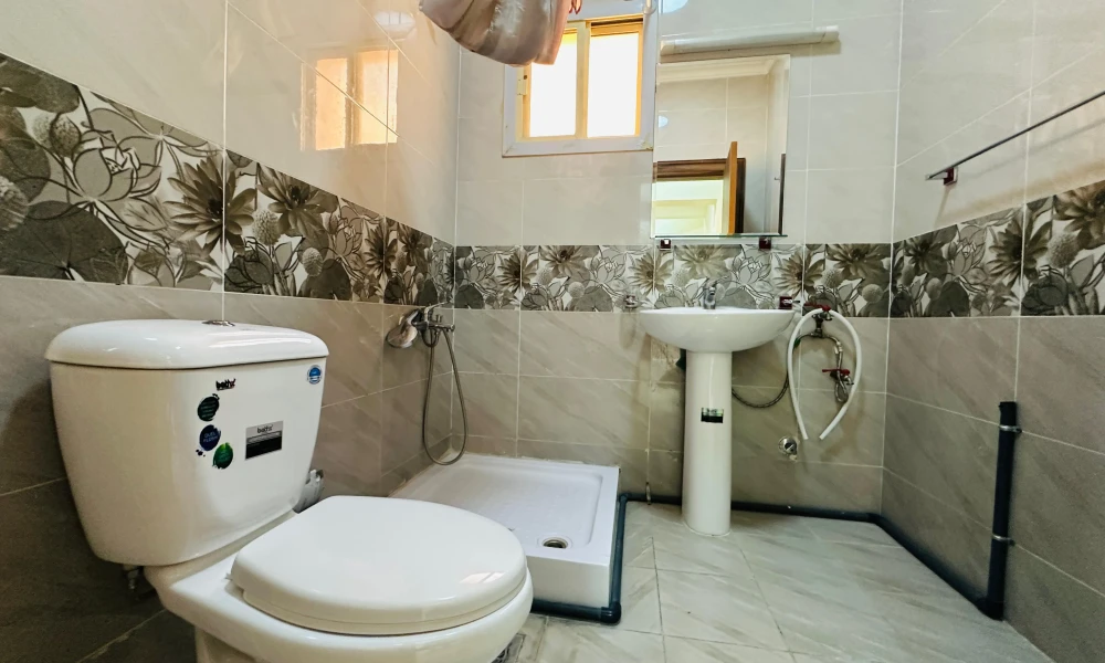 5BR VILLA | UNFURNISHED | DEDICATED PARKING - Image 6