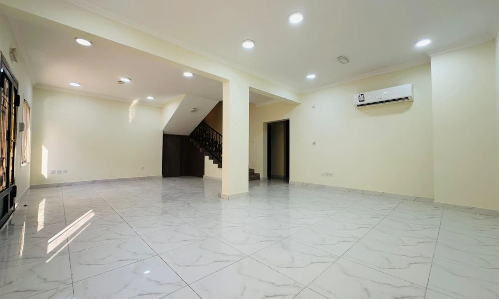 5BR VILLA | UNFURNISHED | DEDICATED PARKING small 1