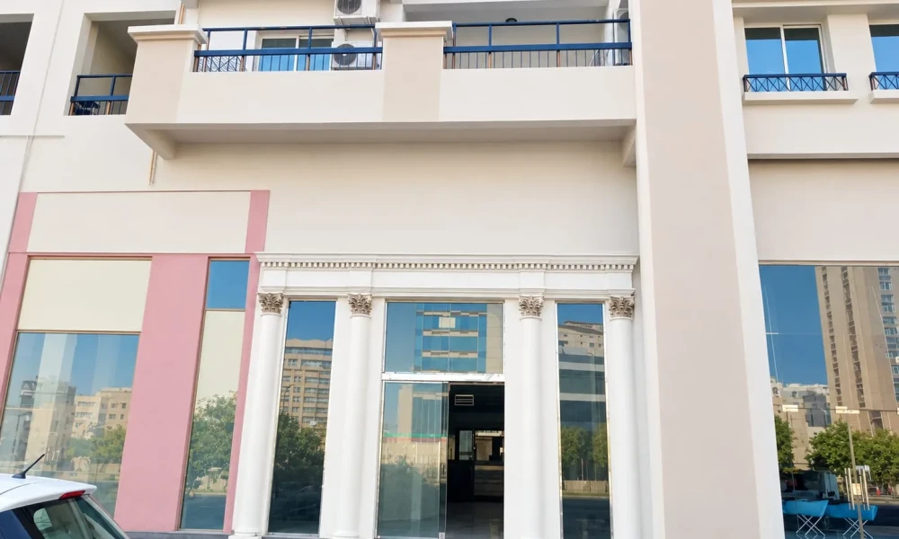SPECIOUS SHOP NEAR TO METRO AND NATIONAL MUSEUM - Image 7