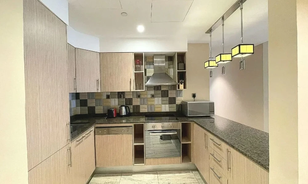 FULLY FURNISHED 2BR HOTEL APT | BILLS INCLUDED - Image 5