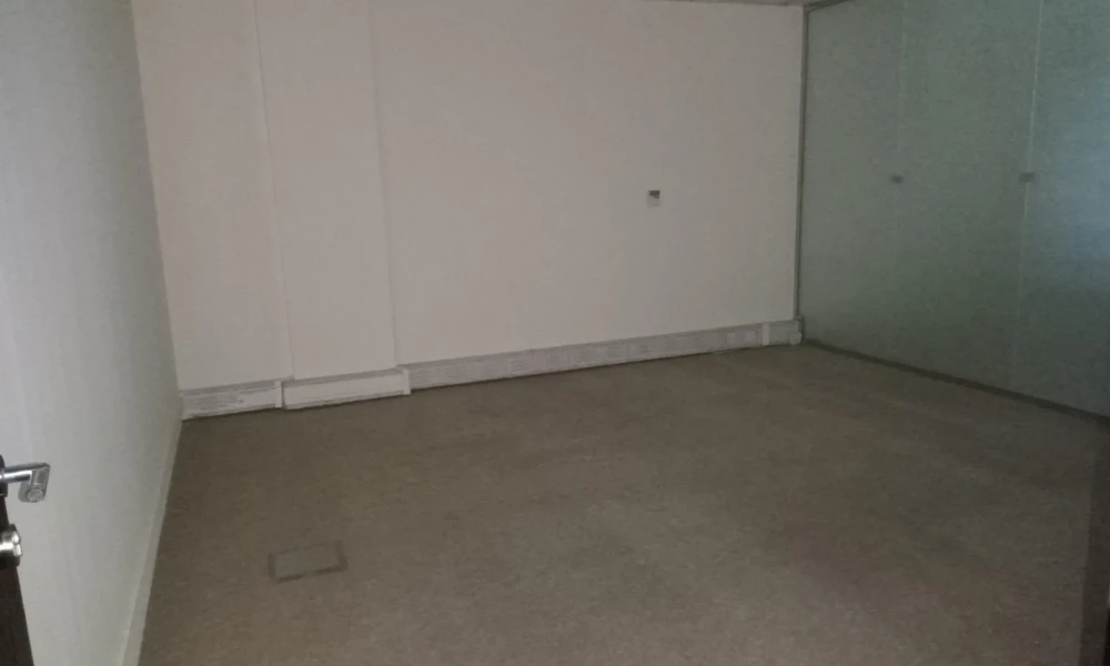 SPACIOUS OFFICE SPACE | UNFURNISHED | PARKING - Image 5