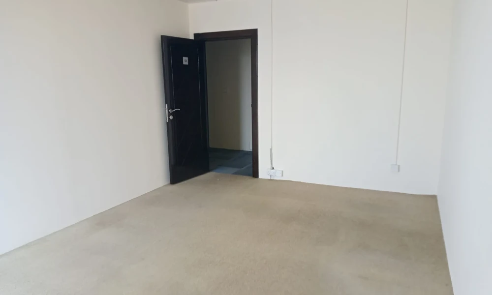 SPACIOUS OFFICE SPACE | UNFURNISHED | PARKING small 1