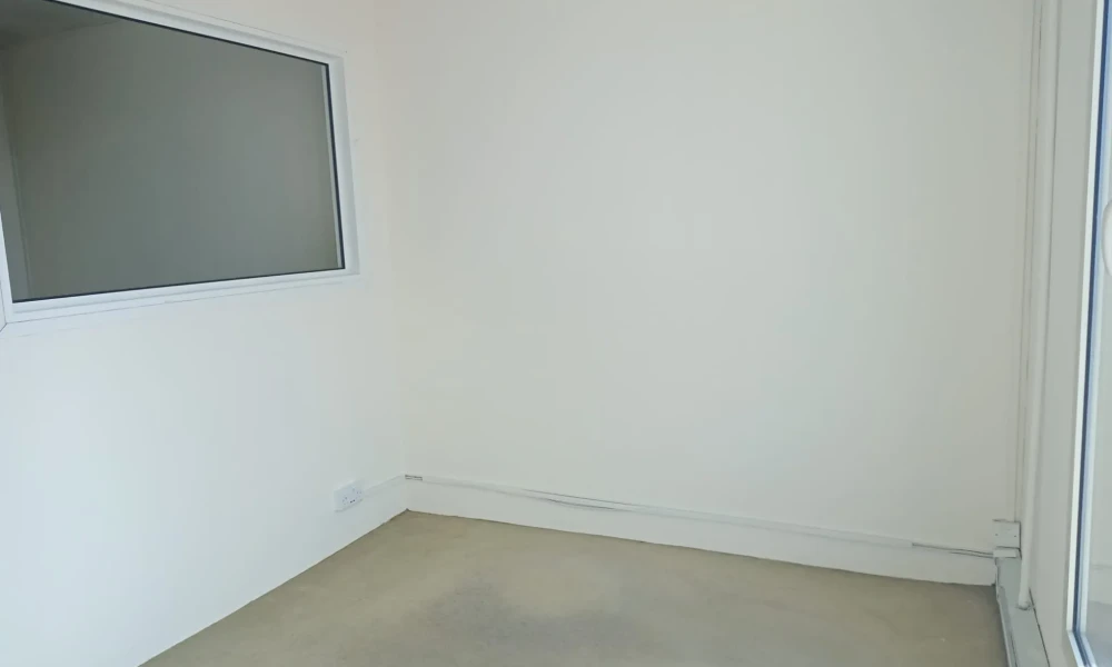 SPACIOUS OFFICE SPACE | UNFURNISHED | PARKING small 2