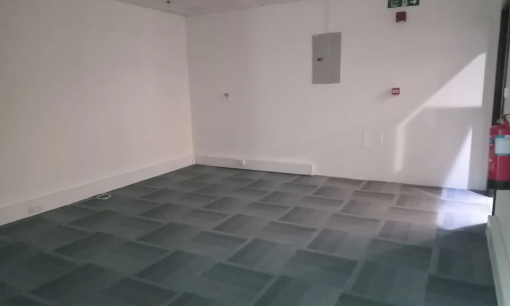 SPACIOUS OFFICE SPACE | UNFURNISHED | PARKING - Image 6