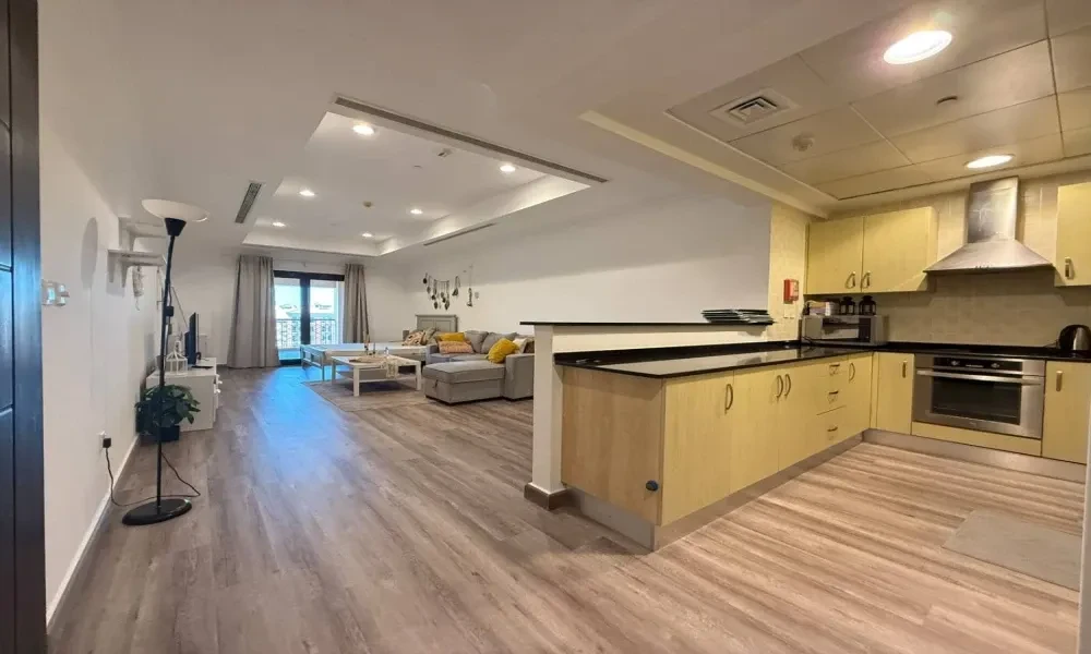 BILLS INCL. FF STUDIO W/ FULL AMENITIES + BALCONY - Image 6