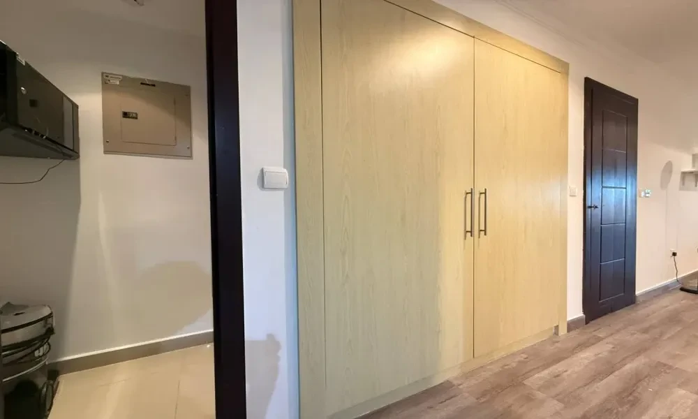 BILLS INCL. FF STUDIO W/ FULL AMENITIES + BALCONY - Image 5