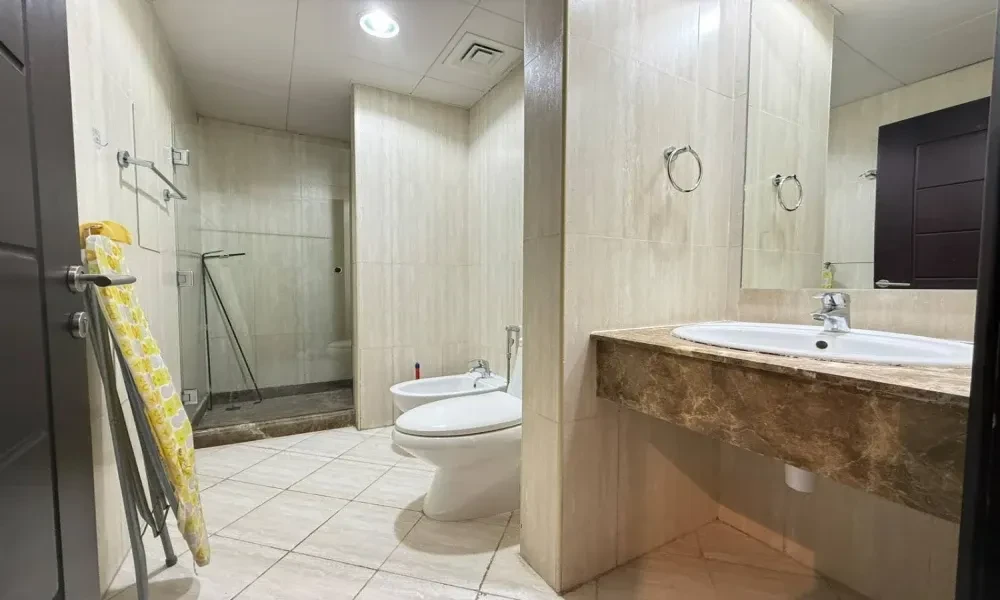 BILLS INCL. FF STUDIO W/ FULL AMENITIES + BALCONY - Image 8