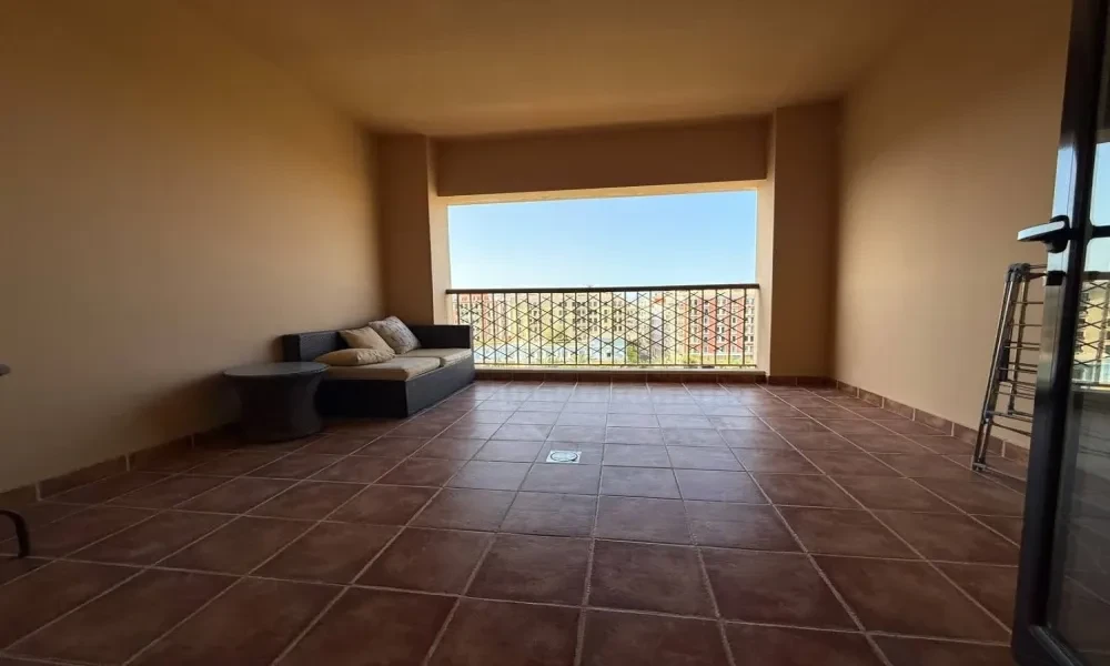 BILLS INCL. FF STUDIO W/ FULL AMENITIES + BALCONY - Image 10