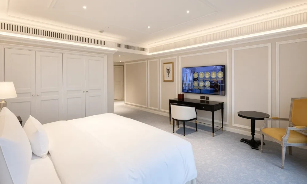 LUXURY 2 BHK | ALL BILLS & AMENITIES INCLUDED small 1