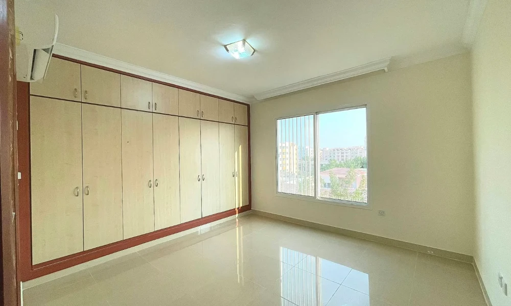 SPACIOUS 3 BR | UNFURNISHED | GYM & PARKING