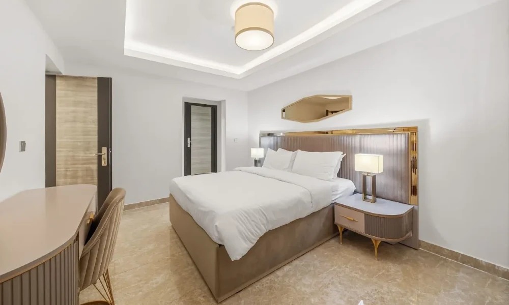 SPACIOUS 5BR VILLA FOR SALE | GREAT FAMILY HOME small 2