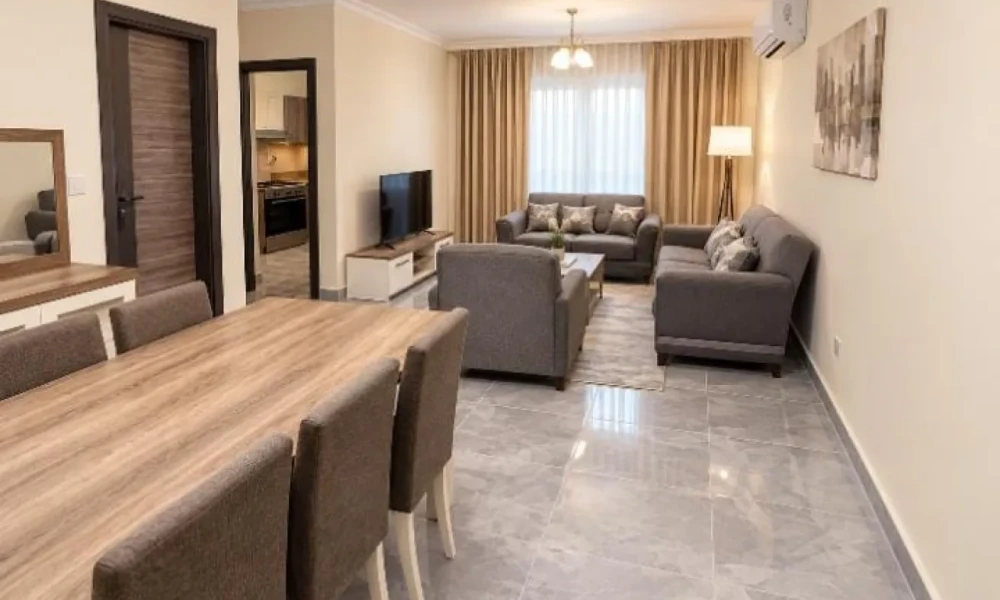 COMFORTABLE FF 2BR LIVING WITH GREAT AMENITIES small 1