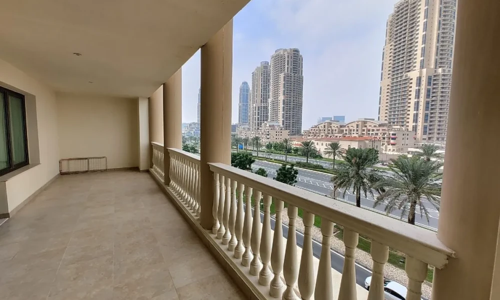 PREMIUM 1 BR APARTMENT | SEMI-FURNISHED | FOR SALE
