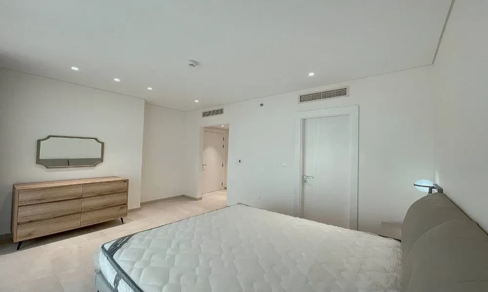 BREATHTAKING SEA VIEW | 2 BR FF APARTMENT| LUSAIL - Image 5