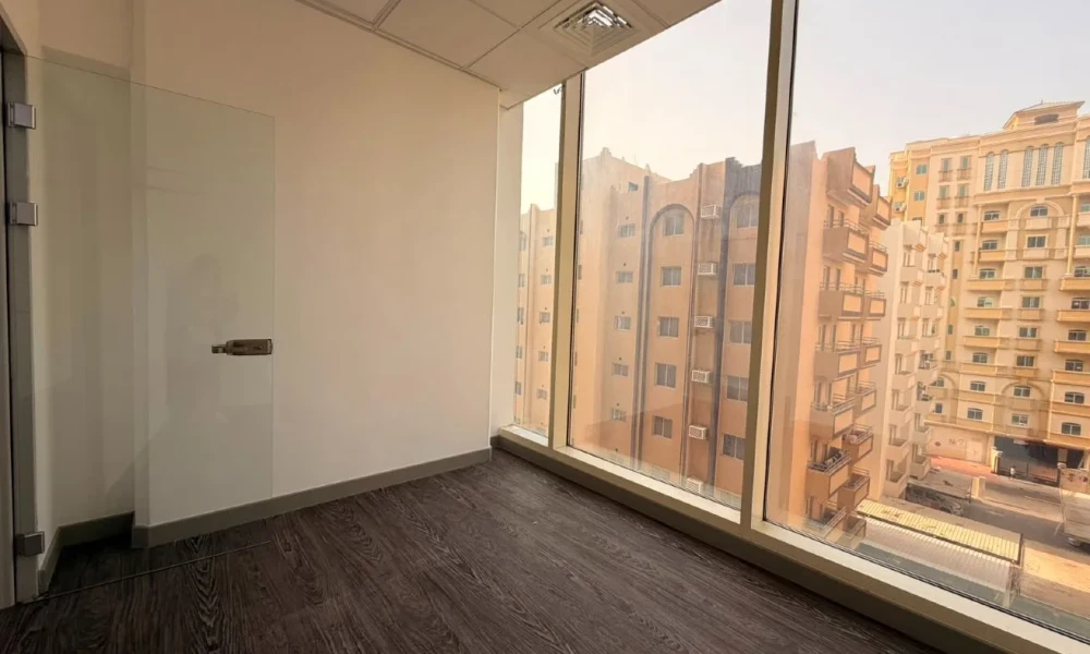 SEMI FITTED OFFICE | BILLS INCLUDED | RECEPTION - Image 9