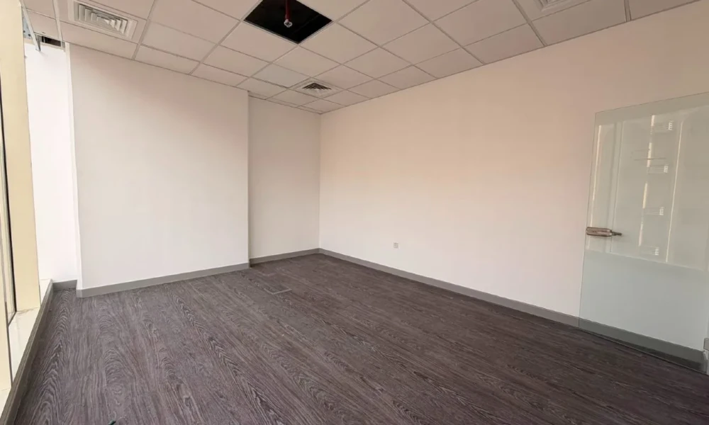 SEMI FITTED OFFICE | BILLS INCLUDED | RECEPTION - Image 7