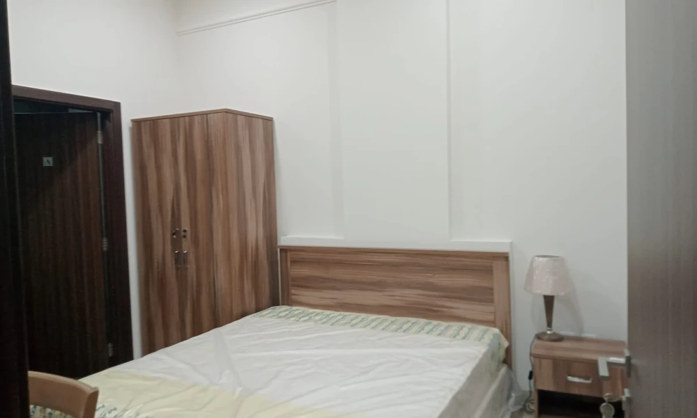 FULLY FURNISHED 2BR APT WITH POOL & GYM  small 1