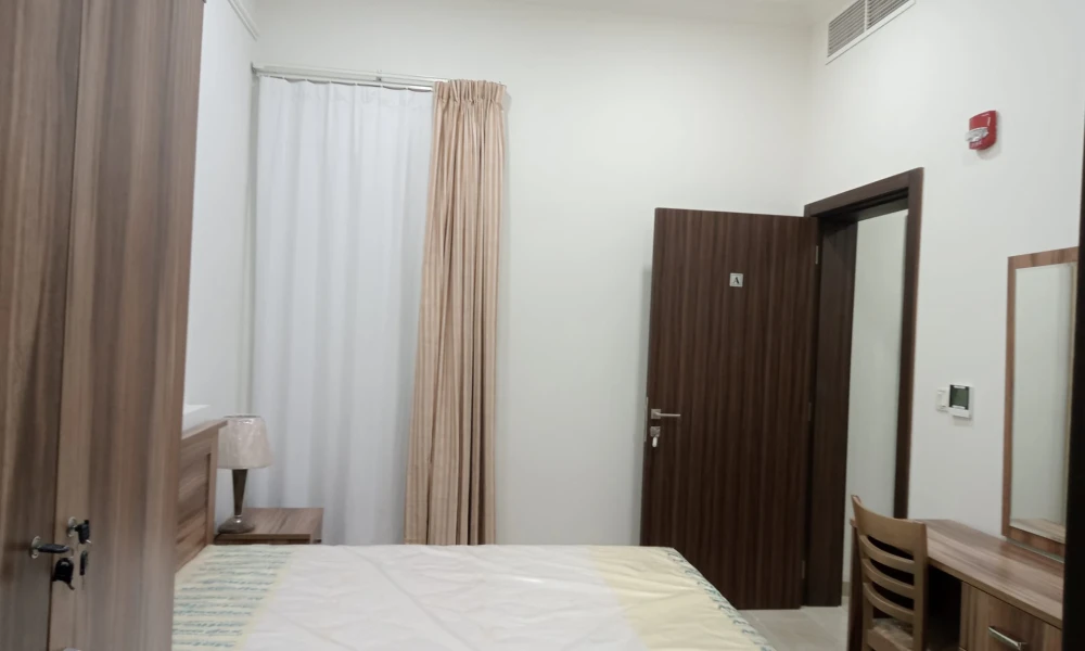 FULLY FURNISHED 2BR APT WITH POOL & GYM  small 2