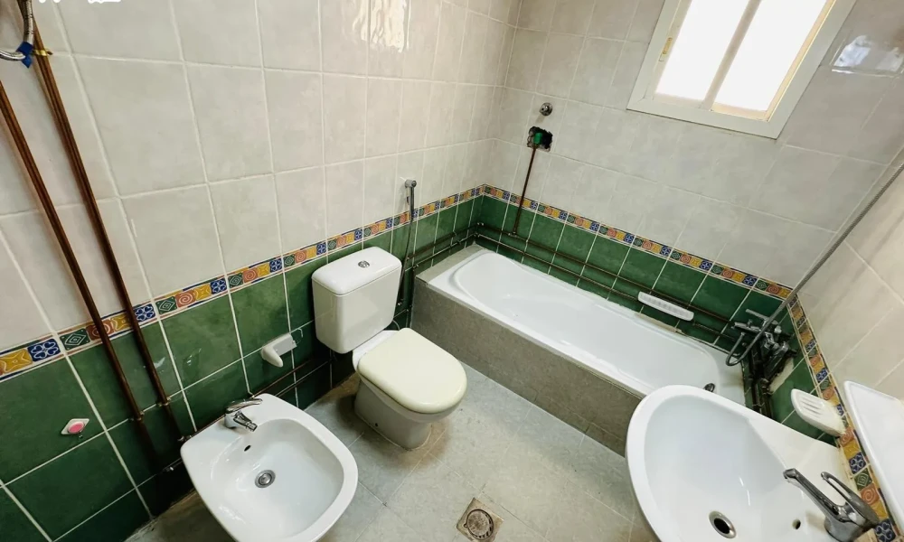 6 BR VILLA | UNFURNISHED | DEDICATED PARKING  - Image 7