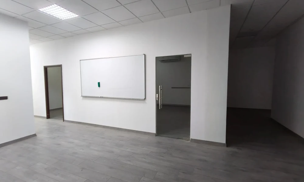 OFFICE FOR LEASE | EASY ACCESS | SALWA ROAD - Image 4
