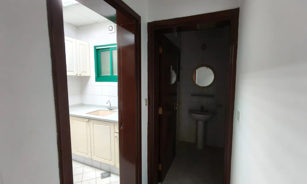 OFFICE FOR LEASE | EASY ACCESS | SALWA ROAD - Image 9