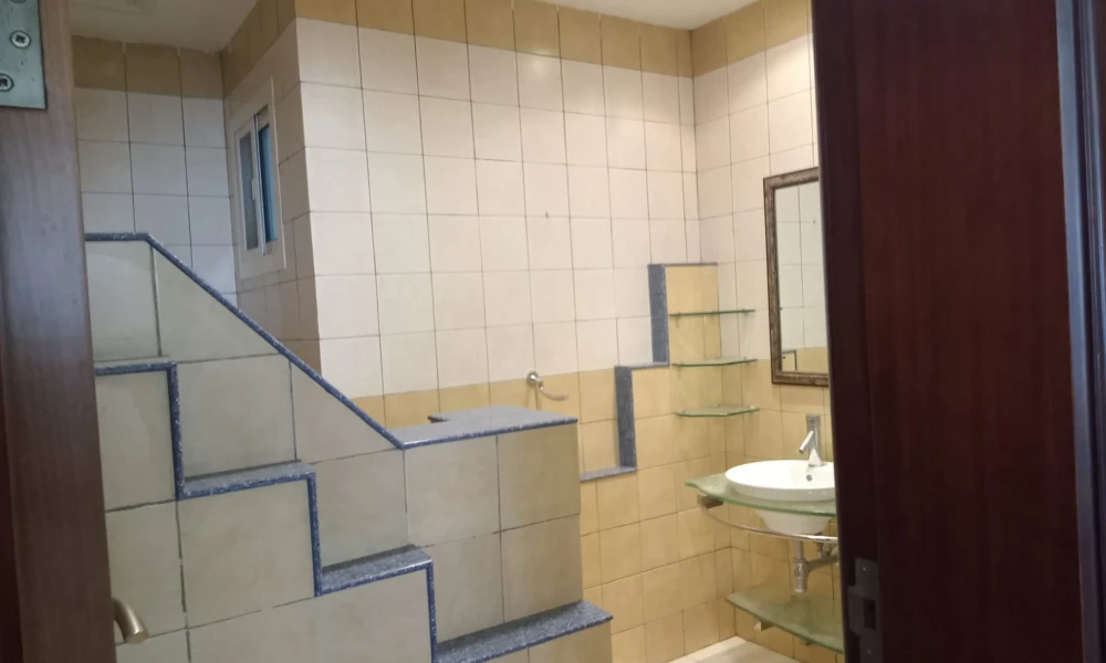 SPACIOUS UF 4BR VILLA | GREAT LOCATION | AMENITIES - Image 9