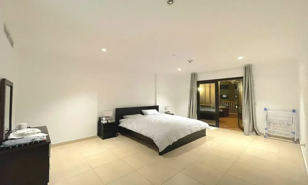 1BR SALE | FURNISHED | BALCONY WITH MARINA VIEW small 3