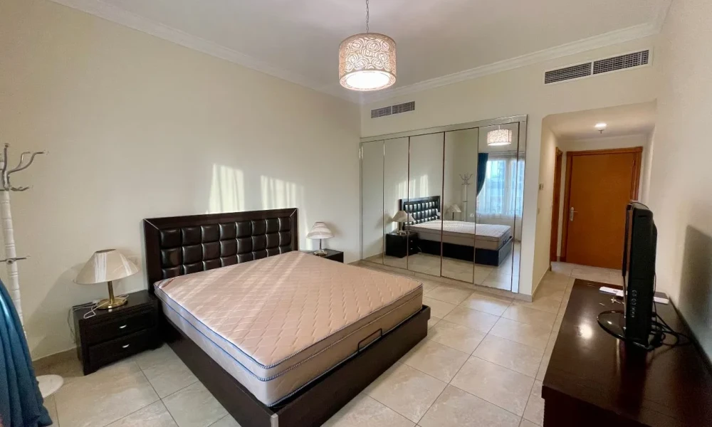 SALE 1 BR FURNISHED W/ AMENITIES AND BALCONY small 2