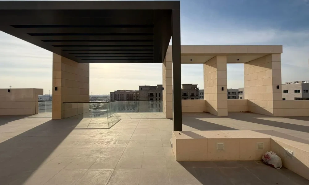 1 BR FOR SALE W/ BALCONY FURNISHED BOULEVARD VIEW - Image 8