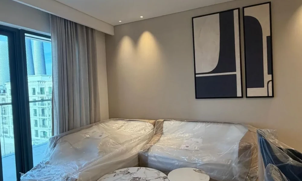 1 BR FOR SALE W/ BALCONY FURNISHED BOULEVARD VIEW small 2