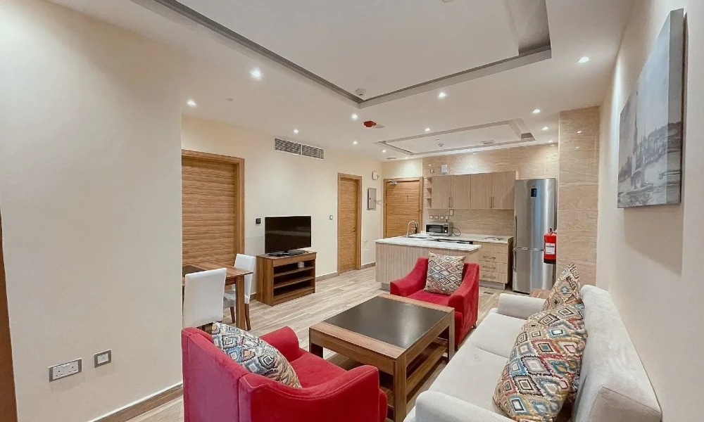 SPACIOUS 1BR | BILLS INCLUDED | POOL & GYM small 2
