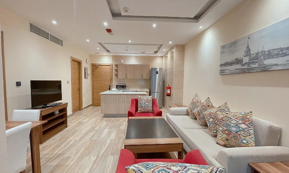 SPACIOUS 1BR | BILLS INCLUDED | POOL & GYM