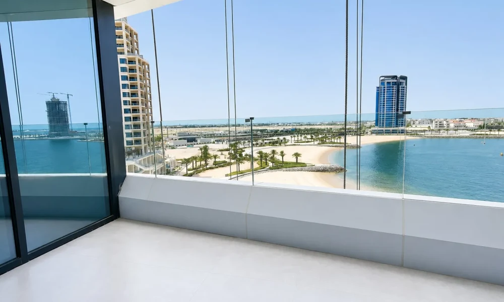 FURNISHED 2BR APARTMENT WITH SEA VIEW IN LUSAIL - Image 9