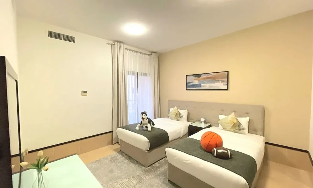 EXCLUSIVE FF 3BR | BILLS INCLUDED | AMENITIES small 3