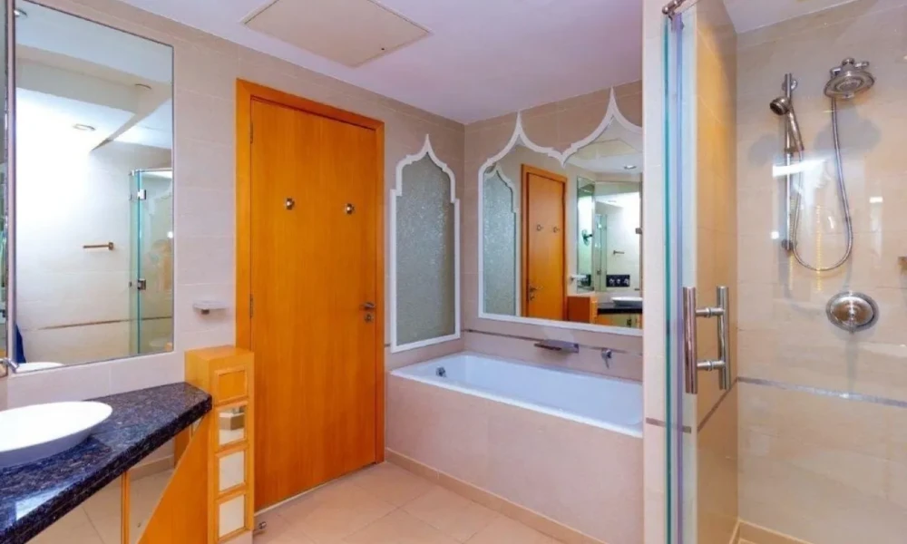 PREMIUM FF 1BR | BILLS INCLUDED|BEACH ACCESS - Image 8