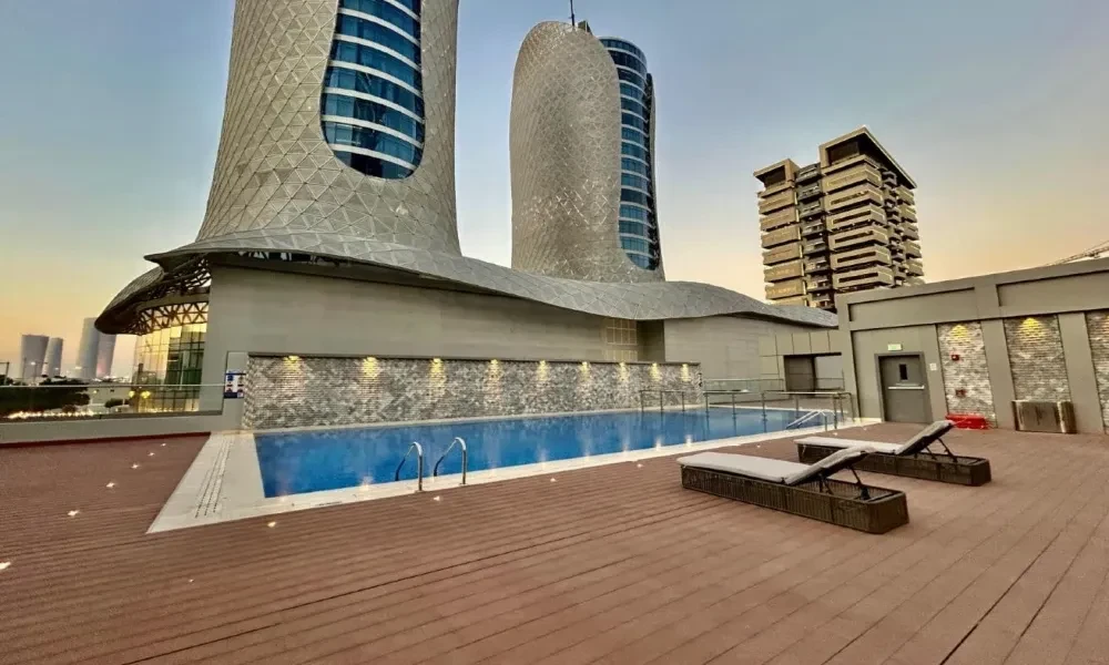 MODERN FF 2BR| W/ BALCONY SEA VIEW | POOL AND GYM - Image 10