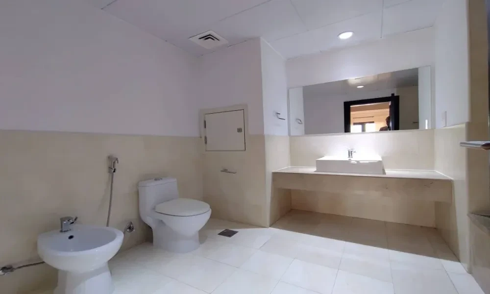 COZY 1 BR FURNISHED WITH BALCONY | WATER VIEW - Image 7