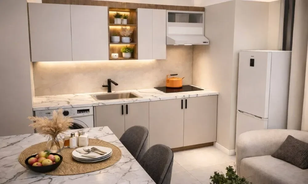 LUXURY MEETS VALUE | FURNISHED 1BR APT|LUSAIL - Image 4