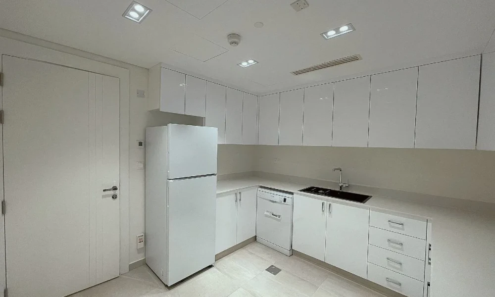 PANORAMIC SEA VIEW | FULLY FURNISHED 2BR | LUSAIL - Image 6