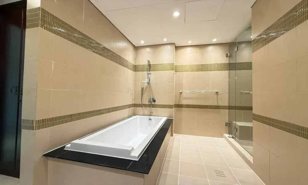 2 BR TOWNHOUSE W/ LARGE BALCONY | MARINA VIEW - Image 8