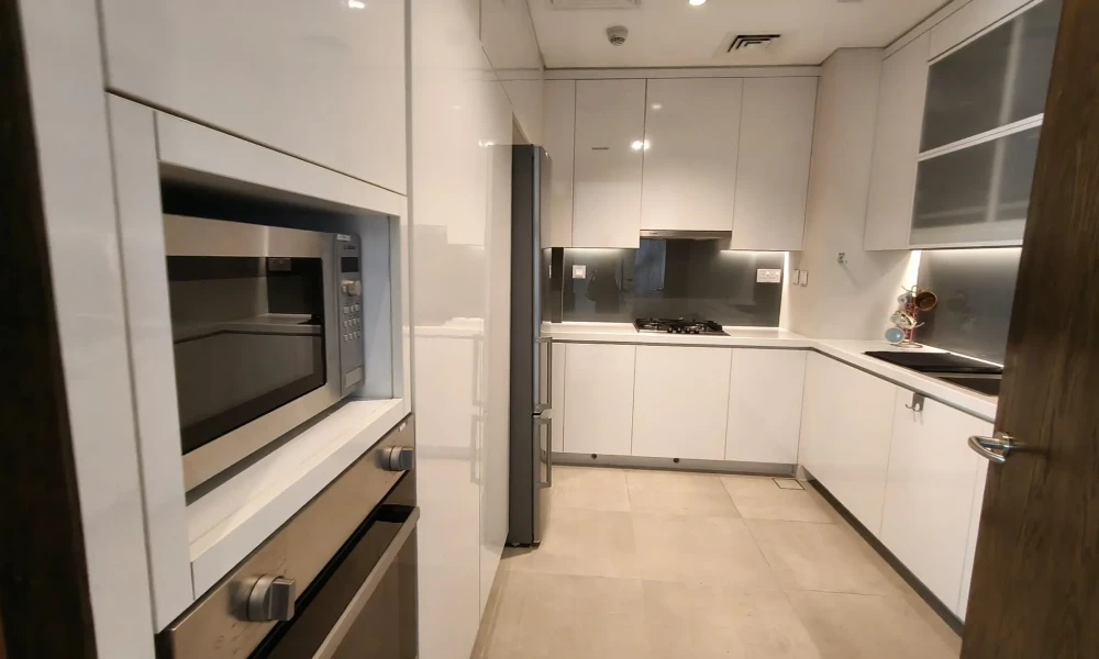 LUXURY FULLY FURNISHED 1BED APARTMENT WITH BALCONY small 3