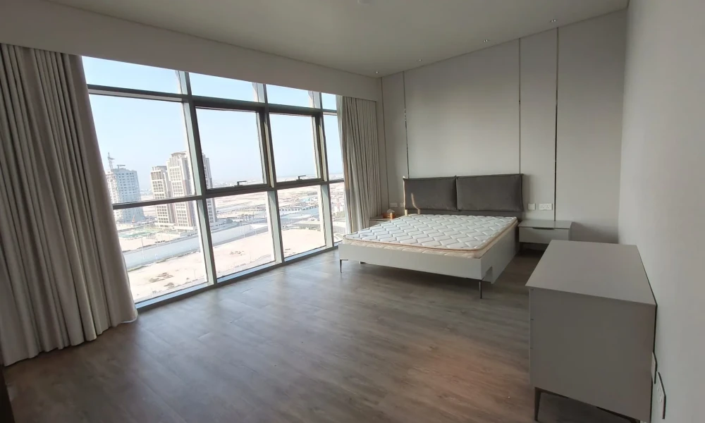 LUXURY FULLY FURNISHED 1BED APARTMENT WITH BALCONY small 2