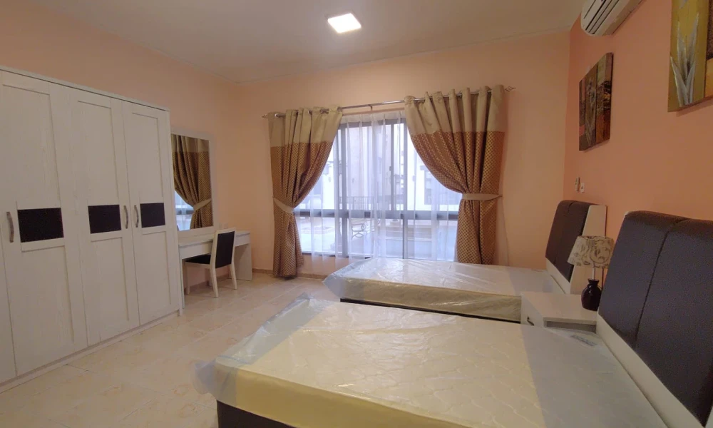 FULLY FURNISHED VILLA WITH POOL IN AL THUMAMA - Image 4
