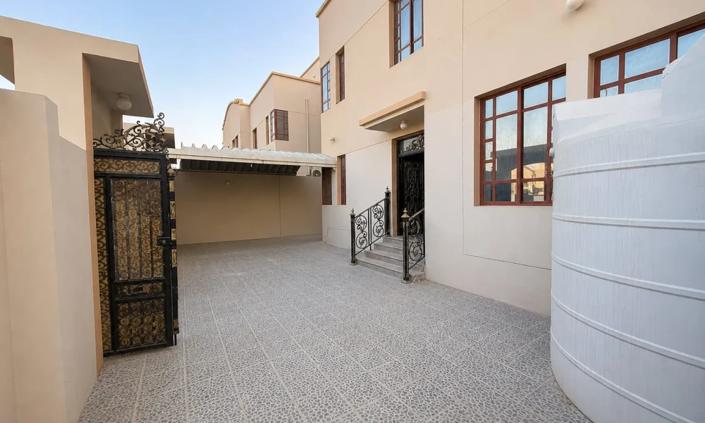 SPACIOUS 6BR VILLA | UNFURNISHED | PARKING AREA - Image 9