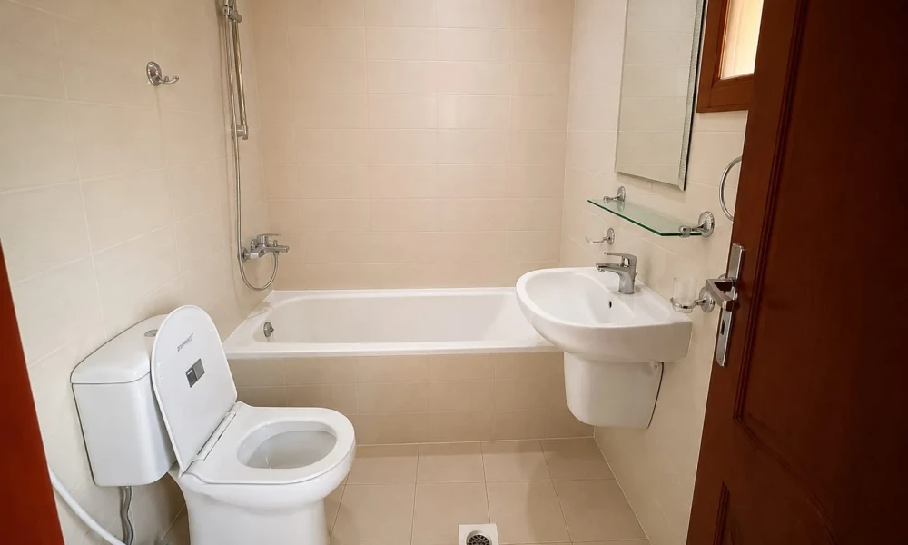 SPACIOUS 6BR VILLA | UNFURNISHED | PARKING AREA - Image 8