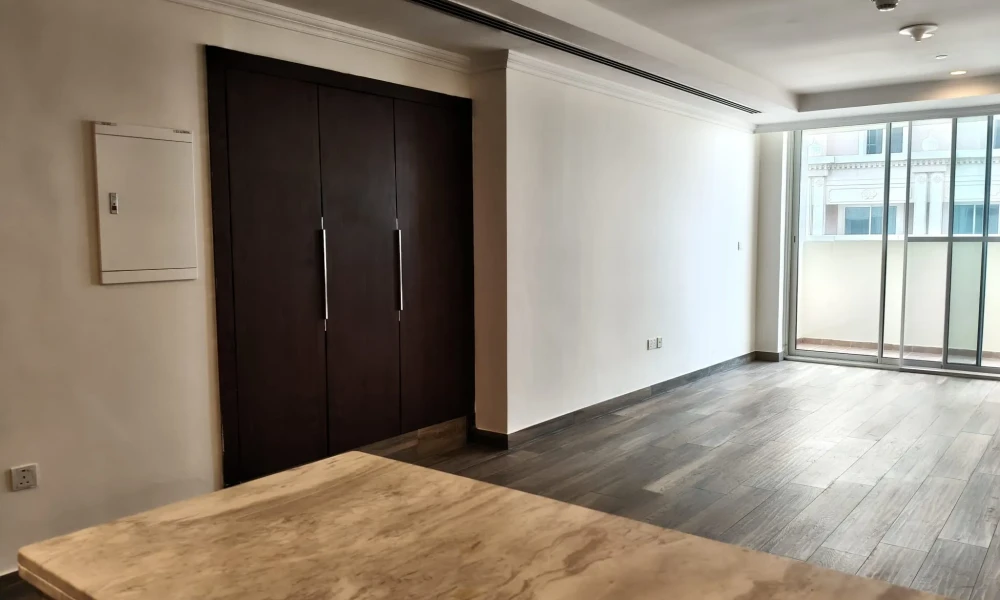 PRIME LOCATION | SF STUDIO | BEACH ACCESS small 2